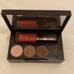 laura mercier eyeshadow and blush set with gloss